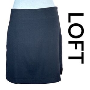 LOFT Black Skirt, Visible Side Zip, Lined, Rounded Slits on Each Side, Size S.